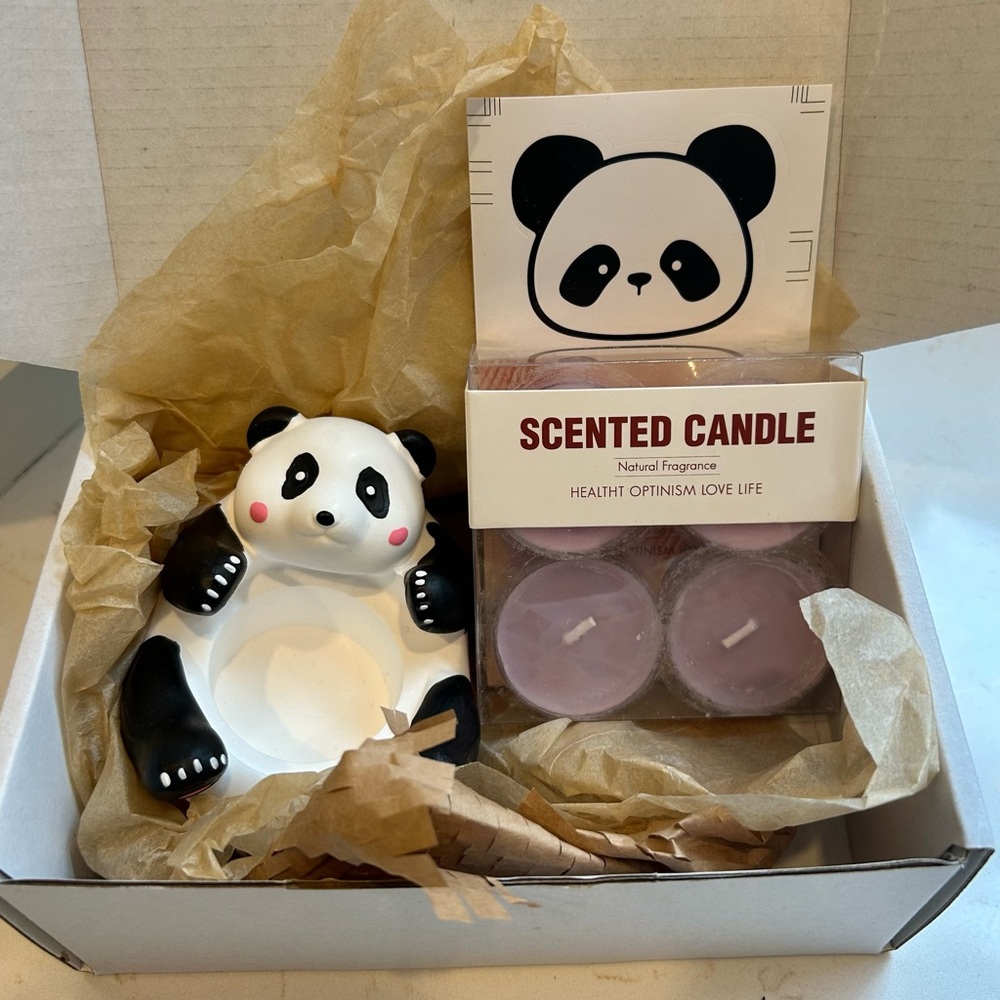 Lovely Panda candleholder and candle gift set. NWOT